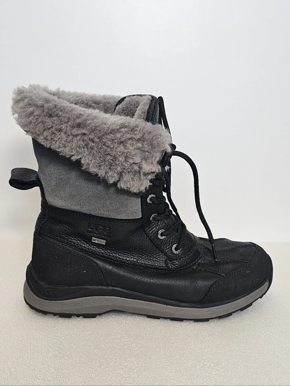 UGG Women’s Adirondack Boot III - Black Waterproof Insulated - Size 9